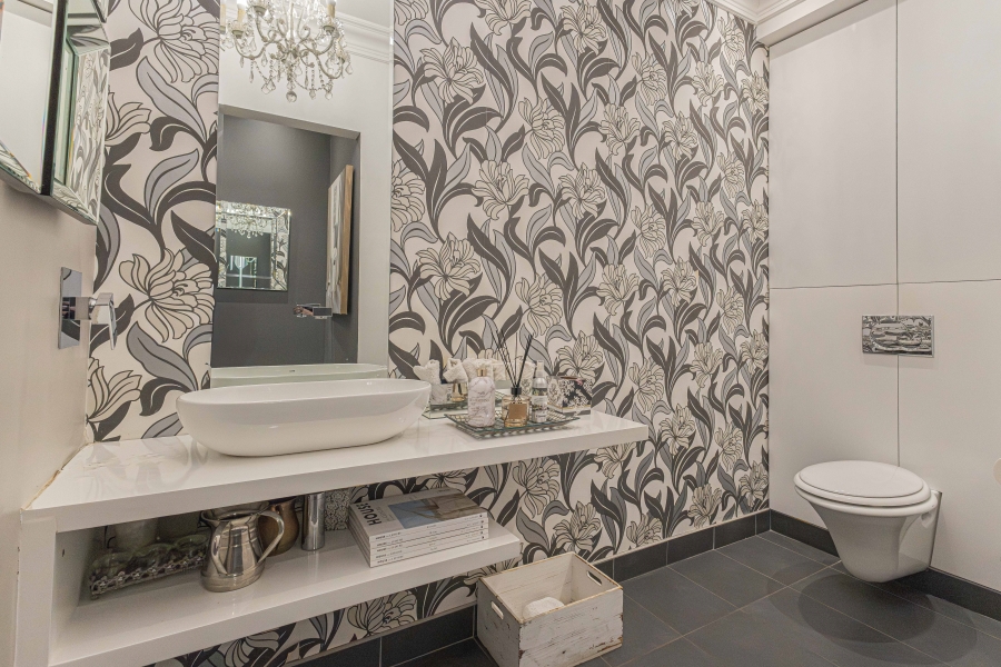 4 Bedroom Property for Sale in Fresnaye Western Cape